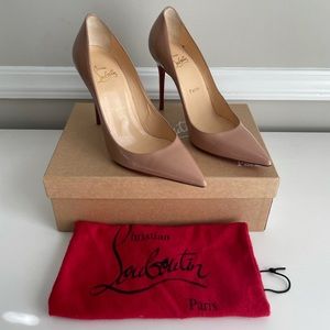 Nude Christian Louboutin pumps